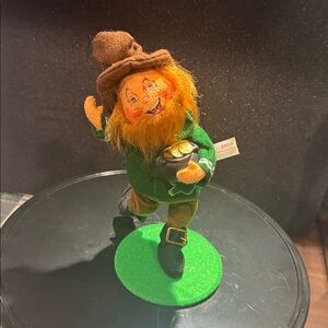 Annalee 2003 Dancing Leprechaun With Pot of Gold